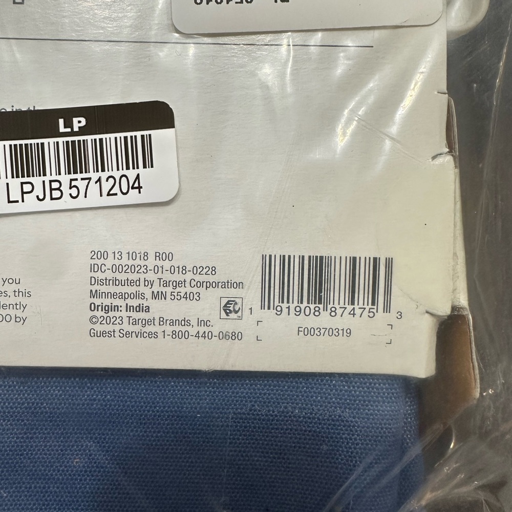 Threshold Blue Rectangular Tablecloth (T1) - Picture 5 of 5